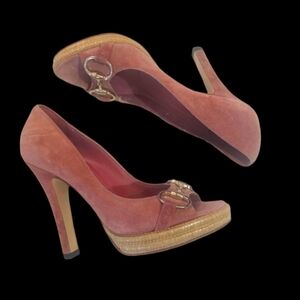 GUCCI Pink Champagne / Rose Peep Toe Heels